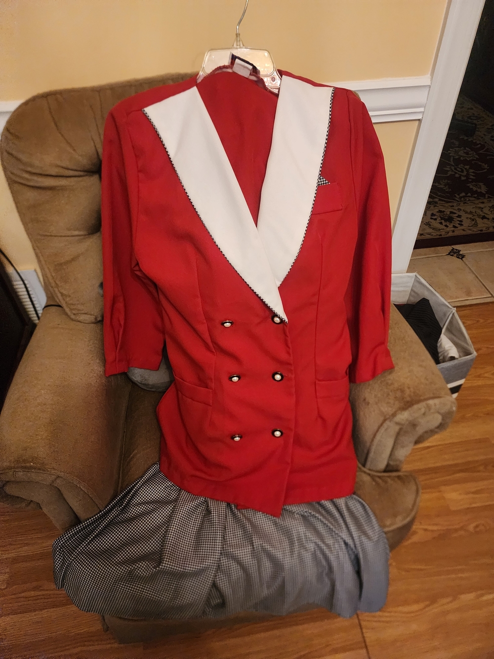 Red Double-Breasted Women's Blazer with White Shawl Lapel